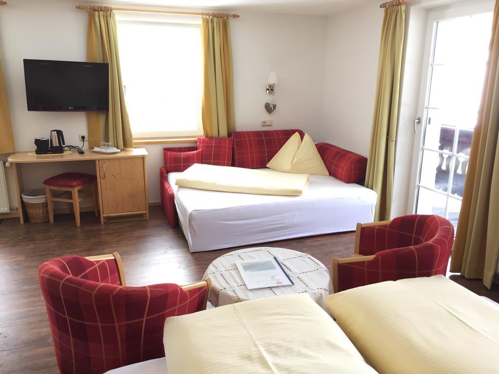 Hotel Garni Gruenmoos Sankt Jakob in Defereggen Exteriér fotografie