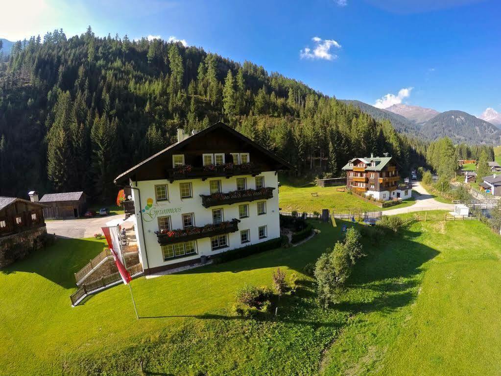 Hotel Garni Gruenmoos Sankt Jakob in Defereggen Exteriér fotografie